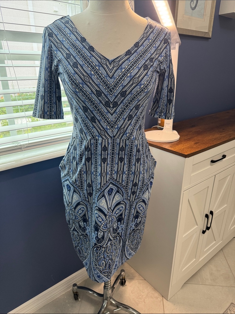 J McLaughlin - Patterned V-Neck Women's Dress